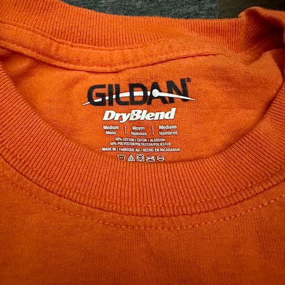 •BUNDLE OF 4• Size Medium Crewneck T-shirts - Picture 2 of 5